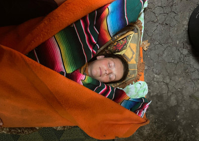 Einwickeln in Rebozo Tücher
